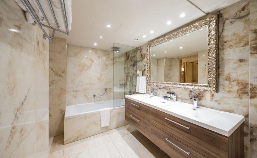 Queen Suite