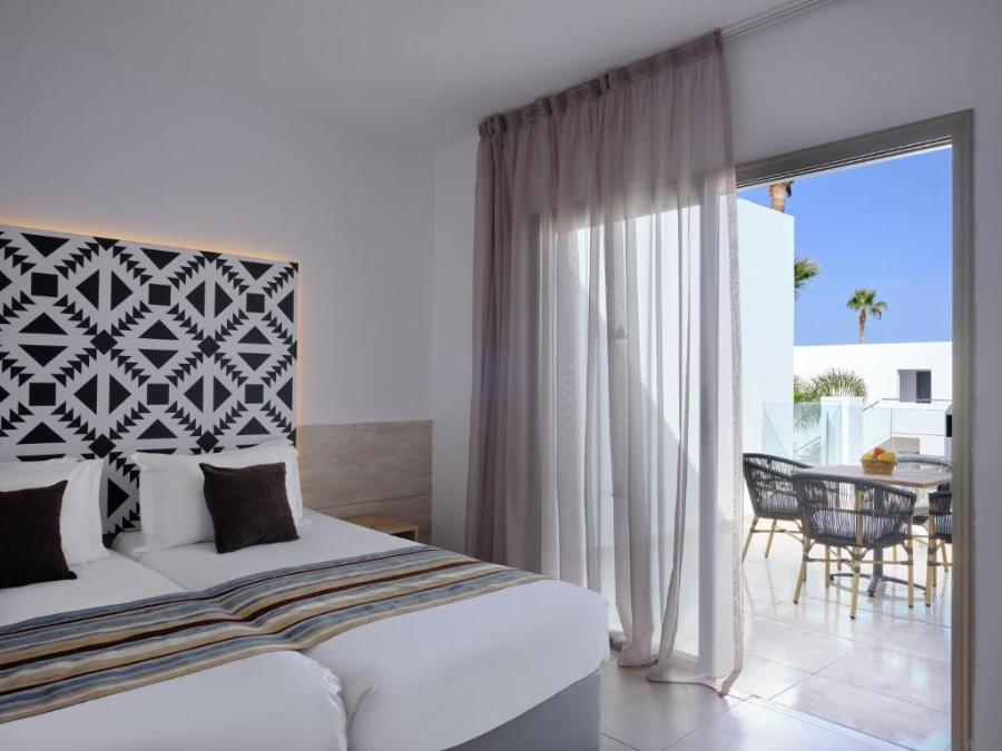 ONE BEDROOM SUITE