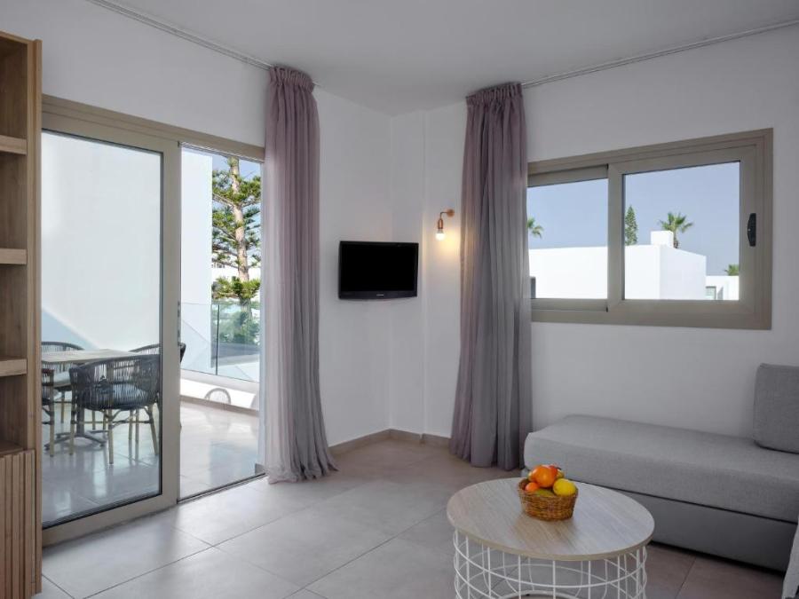 ONE BEDROOM SUITE
