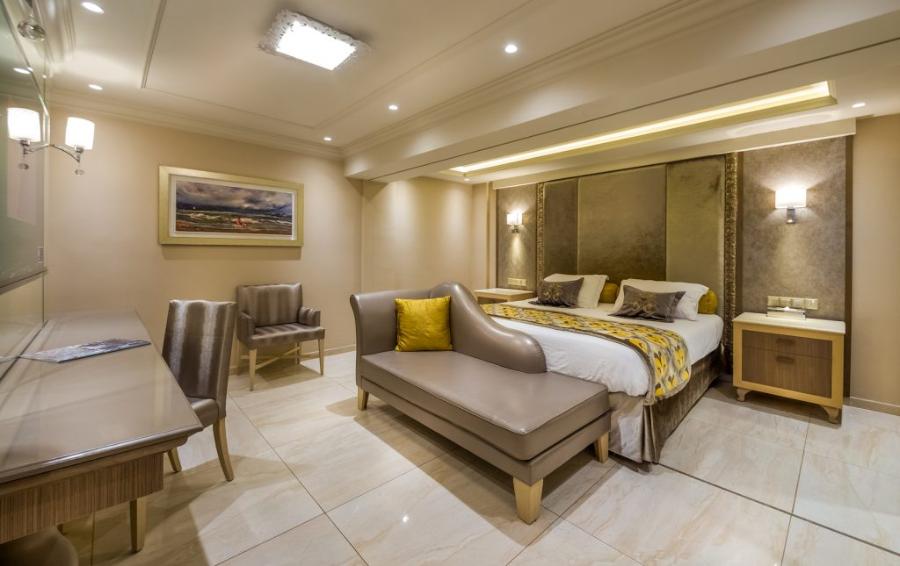 Queen Suite