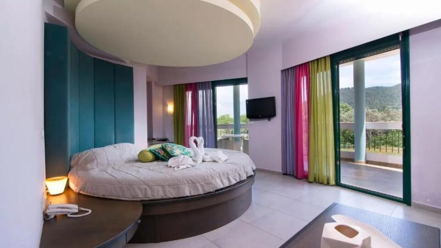 JUNIOR SUITE POGLED MORE