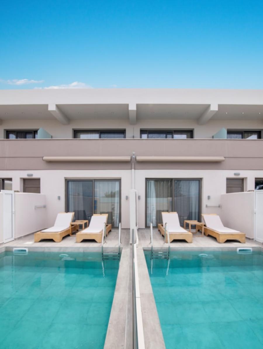 junior suite private pool