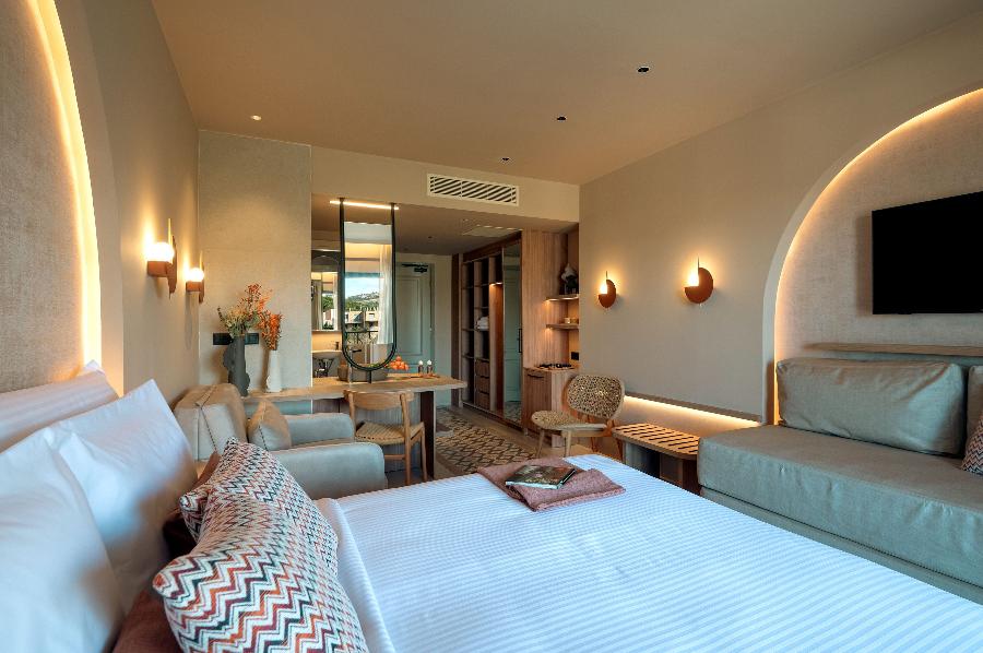 Sea View Horizon Retreat