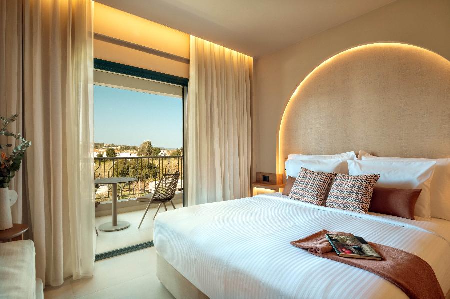 Sea View Horizon Retreat
