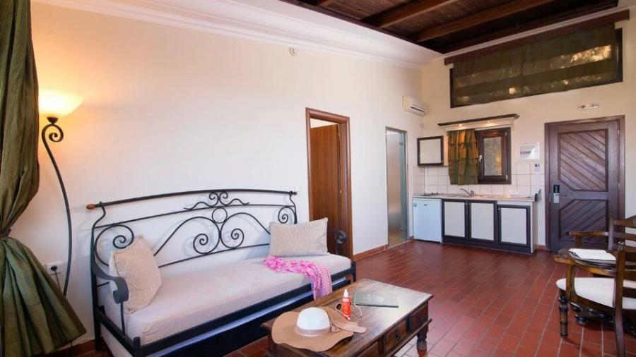 SUPERIOR SUITE