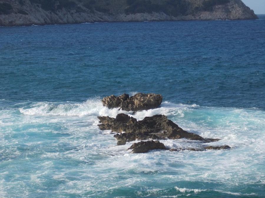 rock-1740778_640